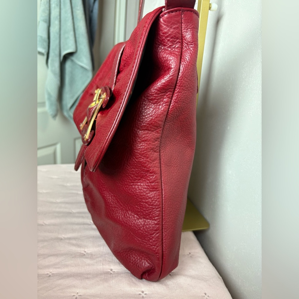 B. Makowsky Red Pebbled Leather Shoulder Bag Hobo Purse Gold Hardware - Picture 3 of 10